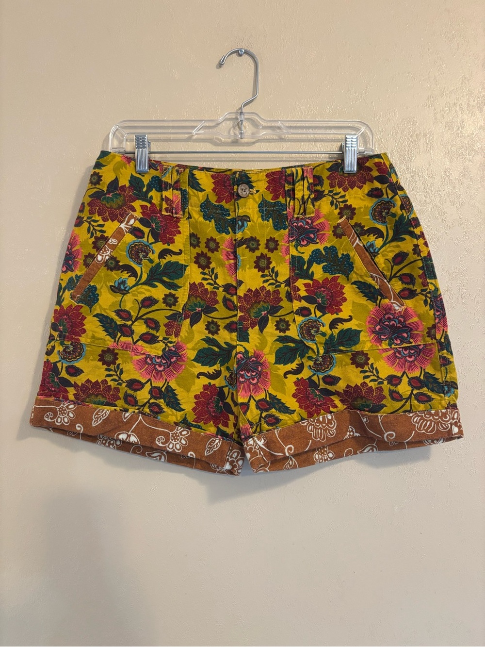 Sundance Kalini Linen blend shorts size 6P